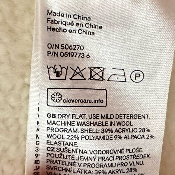 H&M Neutral Cream Baggy Relaxed Cozy Oversized Open Front Cardigan Sweater - Picture 5 of 6